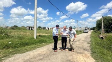 La visita de los funcionarios del gobierno provincial a la localidad