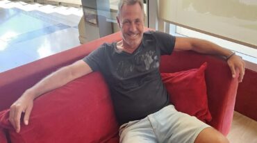 Daniel Veronesse de visita a Paraná. Charlas de fútbol y proyectos.