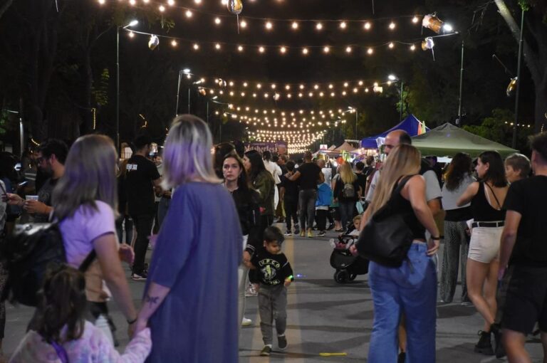 Entrada libre y gratuita. Se suspende por lluvia. Gentileza