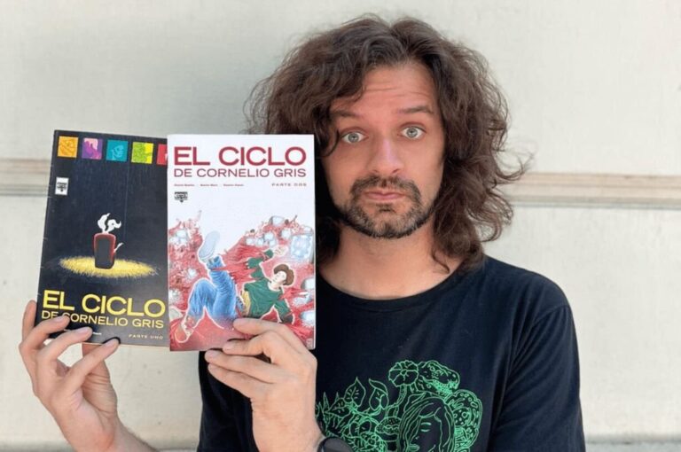 'La historia completa consta de cinco partes