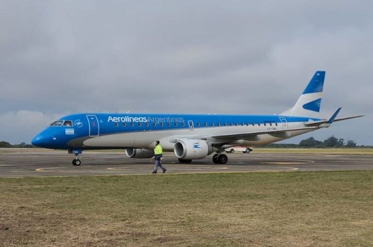 La conexión desde Reconquista a Buenos Aires a través de Aerolíneas Argentinas quedó el peligro de ser suspendida y en el norte provincial se encendieron las alarmas. El punto central pasa por la falta de ofertas de vuelos desde el mes de marzo en la web de la flota de bandera para cubrir el trayecto que une a la región norte con la capital argentina.