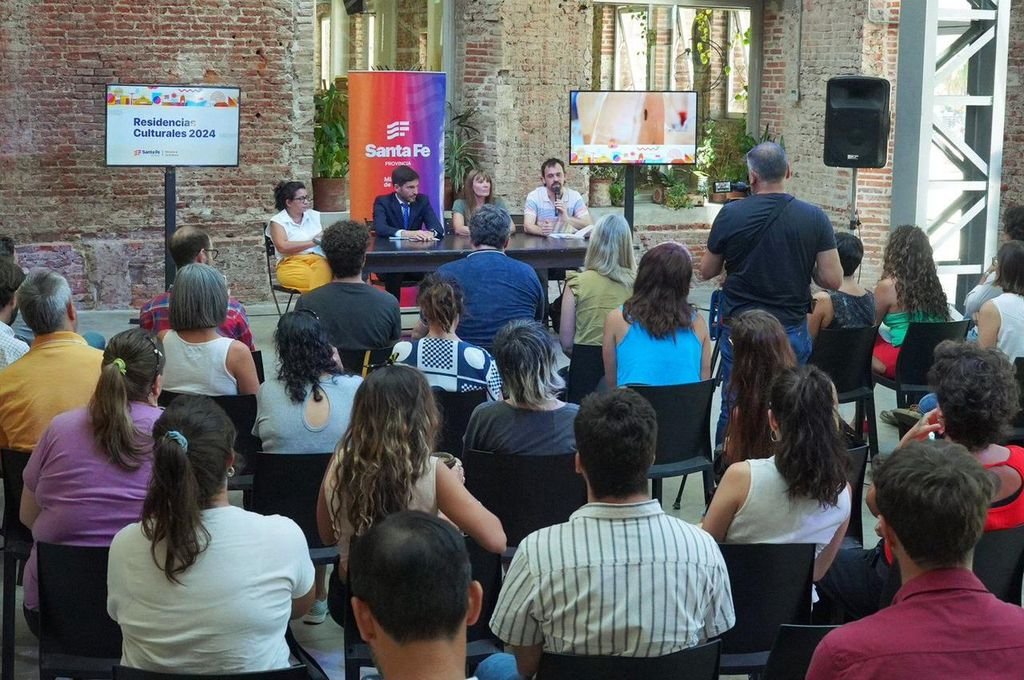 La residencia busca propiciar que la persona se forme y resuelva situaciones complejas y reales