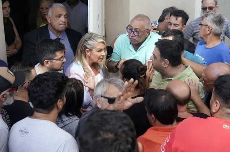 La presidenta del Concejo