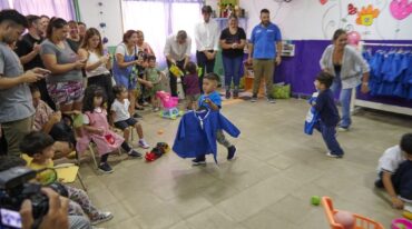 "Hace 15 días terminamos las actividades de verano y pusimos todo el equipo a trabajar para planificar las propuestas de primera infancia. Hoy es el inicio y estamos alojando dos salas