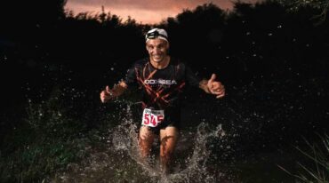 El uruguayense Jorge Pérez Romero sonríe. Se sintió ganador de los 42K en plena carrera y concretó esa sensación en el final. Gentileza Running Time
