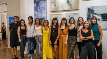 Entre las talentosas artistas participantes se encuentran Amparo Angelomé