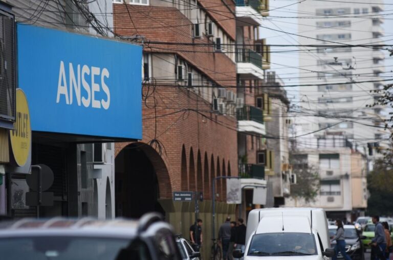 Si bien el funcionario no detalló cómo se compone el calendario más allá del 17 de abril