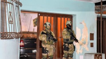 30 allanamientos en Rosario con resultados importantes por causas de narcoterrorismo Ministerio de Seguridad