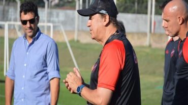 Molina ratificó la continuidad y le dio su apoyo a Perazzo. Archivo/Prensa Patronato