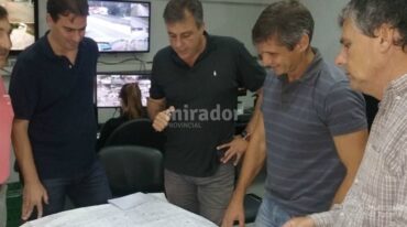 Castellano estuvo junto a encargados de Bomberos Zapadores y Voluntarios
