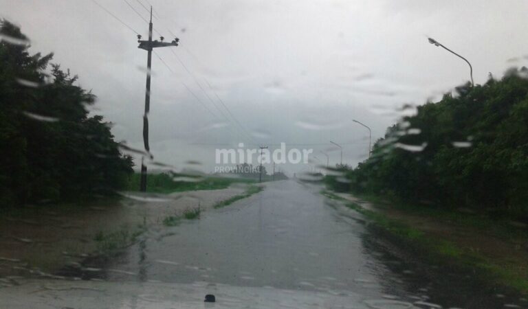 Hay problemas en los accesos a distintas localidades como éste en Figuiera. Gentileza: Gobierno de Santa Fe.