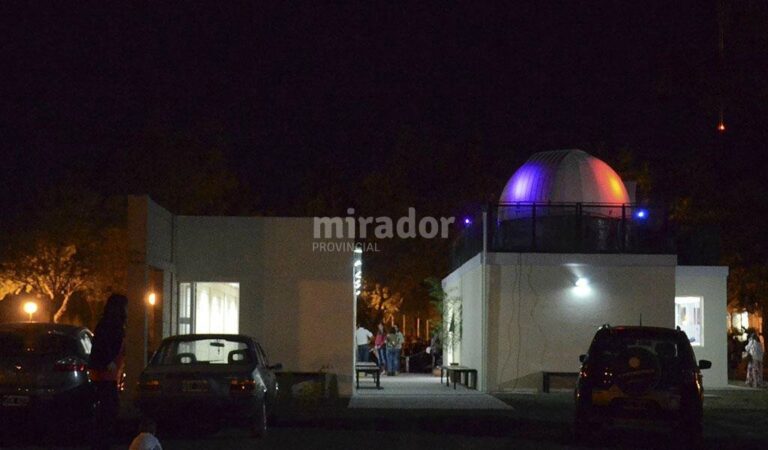Los meses son buenos para observar el cielo de noche. Gentileza: Municipalidad de Reconquista.