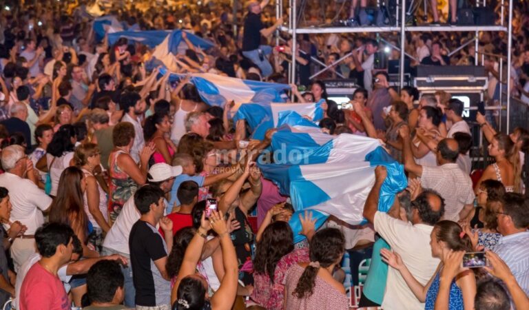 Los actos se centraron en la plaza 9 de Julio. Gentileza: Gobierno de Santa Fe.
