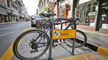 Los primeros espacios para las bicicletas se instalaron en el centro. Gentileza: Municipalidad de Santa Fe.