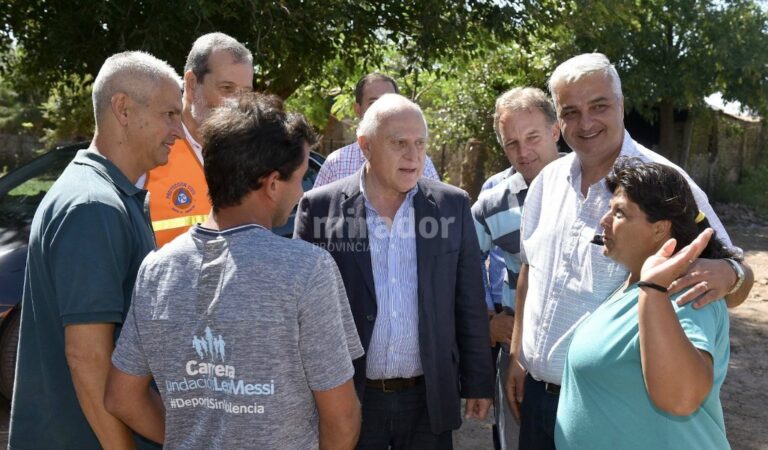El gobernador estuvo en Pueblo Esther y en Arroyo Seco. Gentileza: Gobierno de Santa Fe.