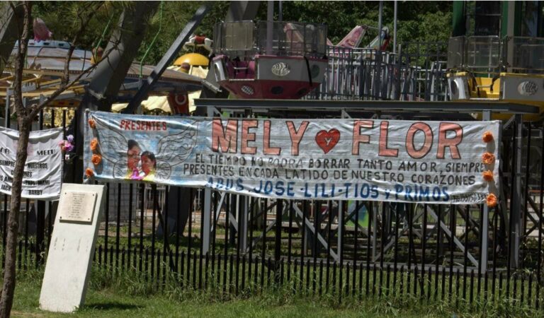 Trágico episodio. Las hermanas Florencia y Melanie Aranda murieron tras desprenderse una cabina de la Vuelta al Mundo o Rueda Gigante. Como consecuencia del impacto