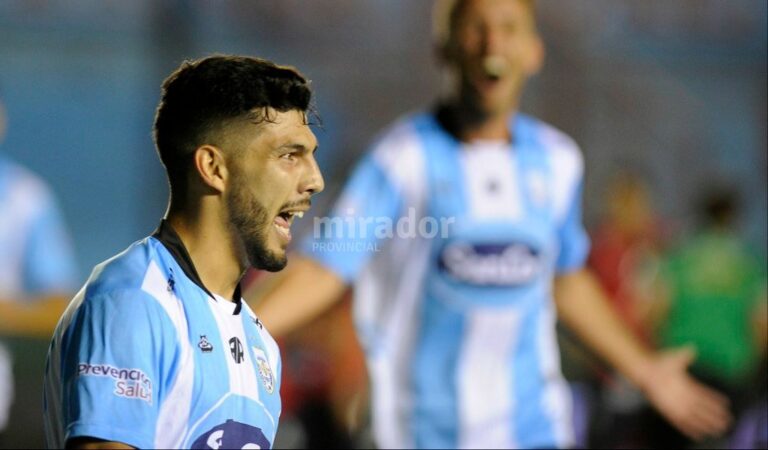 Gabriel Gudiño festeja su gol
