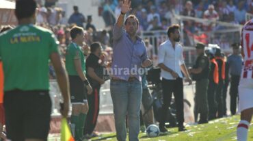 Ni cinco cambios. Aunque Pumpido hubiera cambiado medio equipo