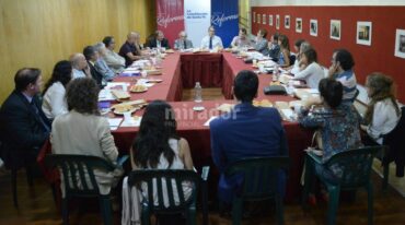 Los derechos de los consumidores fue el tema de una mesa que reunió a representantes de diversos cuerpos. Gentileza: Gobierno de Santa Fe.
