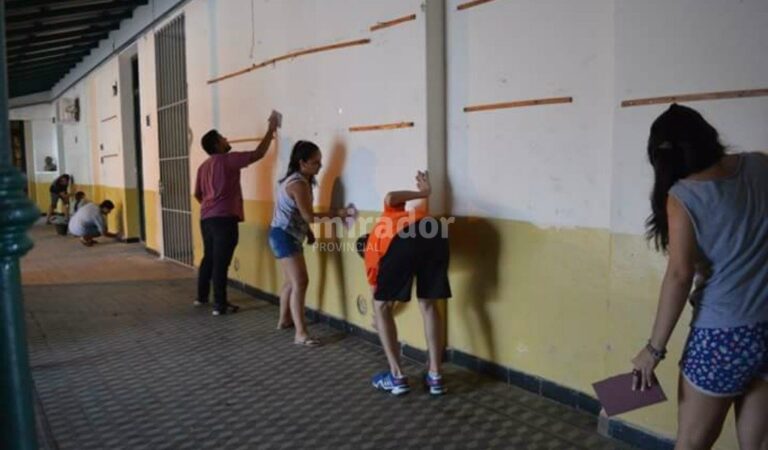 Pintemos. La campaña diseñada por el diputado Boscarol sumó voluntades y así se pusieron en condiciones casi 50 establecimientos educativos de distintos puntos de la provincia. Gentileza: prensa de Alejandro Boscarol.