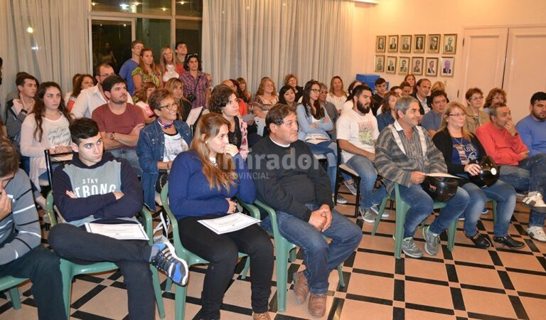 38 estudiantes resultan beneficiados con estas ayudas. Gentileza: Municipalidad de Casilda.