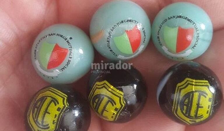 Producción. El taller de Tinka en plena fabricación de bolitas de vidrio. Google Imágenes