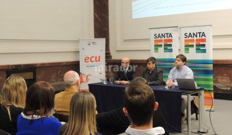 Héctor Floriani rector de la UNR)