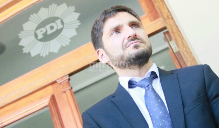 Insistencia. 'Hay mecanismos institucionales que nos da la democracia para tramitar este tipo de denuncias'