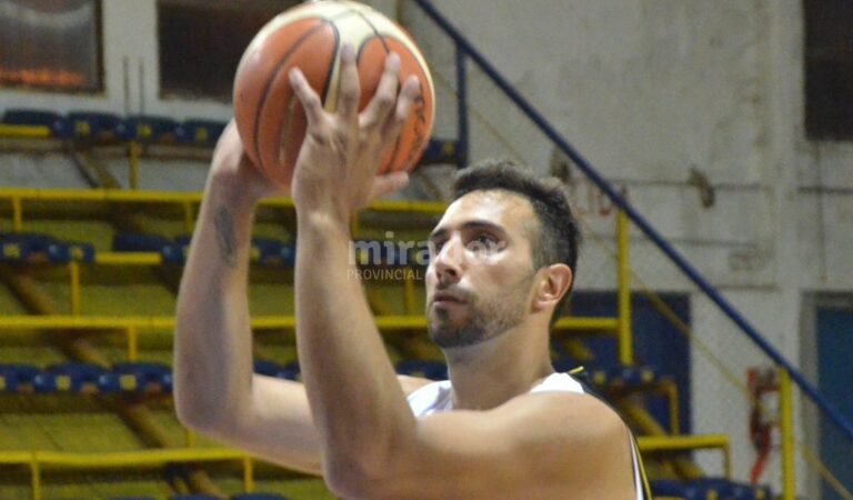 Buen presente. Bruno Oprandi cerró una temporada exitosa en el TNA con Atenas de Carmen de Patagones. Gentileza: planbbasquet.com