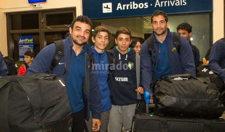 Muy cordiales. El capitán Agustín Creevy y Juan Manuel Leguizamón