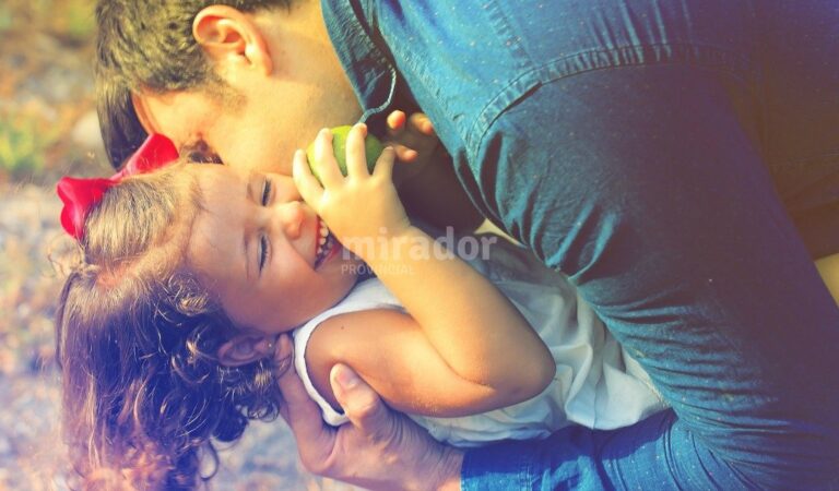 Hay cada vez más aparatos encendidos y miradas apagadas