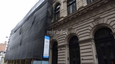 La Municipalidad de Rosario oficializó un convenio para la restauración del teatro aportando un 80% de los fondos. Gentileza: prensa Municipalidad de Rosario.