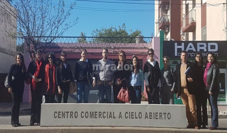 Los encargados de poner en ejecución el plan de CCCA en sus diferentes localidades. La profesionalización y el apoyo a los gerentes-coordinadores resulta fundamental para que cada proyecto perdure en el tiempo. Gentileza Fececo