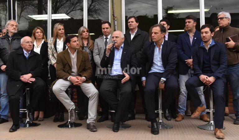 Lifschitz estuvo presente en la apertura de sobres del primero de los tres tramos. Gentileza: prensa Gobierno de Santa Fe.
