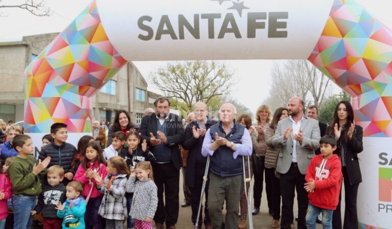 'No se ve desde Buenos Aires todo lo que produce la provincia de Santa Fe y todo lo que le aporta en trabajo y riqueza a la Argentina'