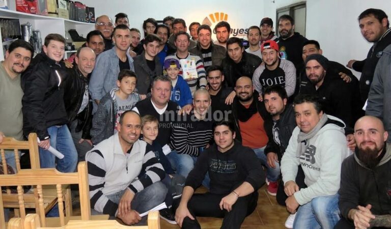 La clínica del baterista contó con gran asistencia de público interesado en el tema. Gentileza: Daniel Aristizabal.