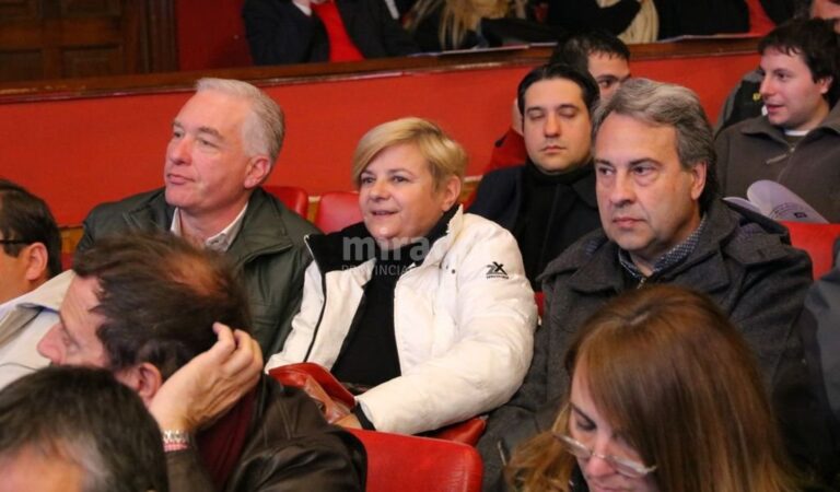 La máxima mandataria de Cañada de Gómez asistió a la presentación de la propuesta del Estado provincial. Gentileza: prensa Municipalidad de Cañada de Gómez.