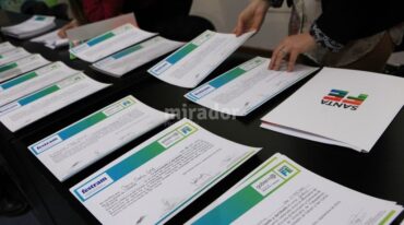 Recibirán sus diplomas 119 trabajadores municipales y comunales de 13 localidades de los departamentos Rosario
