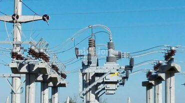 Cinco empresas se presentaron para vender los 65 reconectadores a la Empresa Provincial de la Energía. Gentileza: prensa Gobierno de Santa Fe.