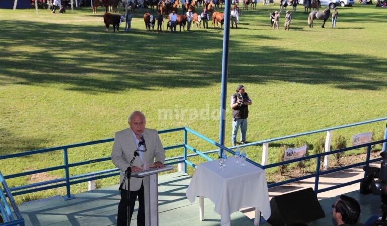 Lifschitz enumeró los trabajos que realiza el Estado provincial en la zona noreste de la provincia. Gentileza: prensa Gobierno de Santa Fe.