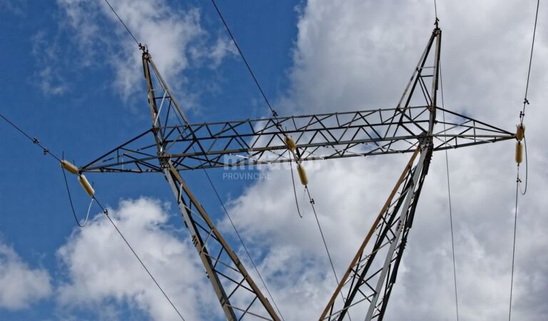 Entre las dos centrales térmicas nuevas en la provincia se generan 140 MW. Gentileza: Pixabay.