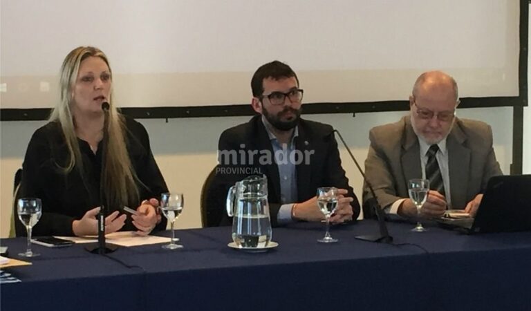 'Las cooperativas se comprometen a aportar al fondo de electrificación rural a cambio de recibir estos primeros aportes'