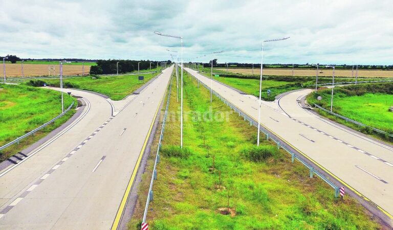 Reclamo. La minuta pide que se realicen los trámites pendientes que pasan por 'realizar la estimación de todas las erogaciones efectuadas por la Provincia durante el proceso de estudios y construcción de la autovía'. Archivo.