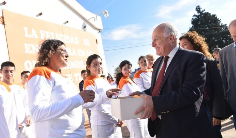 El gobernador y el ministro de la Producción