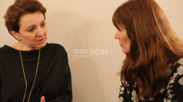 Illouz (izquierda) define que 'la heterosexualidad está definida hoy por la inequidad