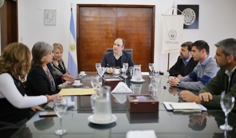 Las tareas serán financiadas con fondos del programa Crédito Argentino del Bicentenario para la Vivienda Única Familiar. Gentileza: prensa Municipalidad de Santa Fe.