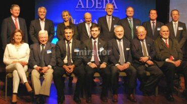 La comisión directiva de Adepa en pleno. Gentileza: Adepa.
