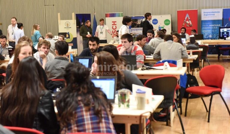 Más de 500 personas participaron del evento informático. Gentileza: prensa Bolsa de Comercio de Rosario.