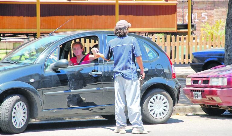 La contribución del conductor al cuidacoches es voluntaria. A su vez