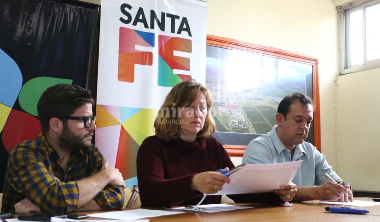 Dos empresas presentaron sus propuestas para la construcción de los inmuebles. Gentileza: prensa Gobierno de Santa Fe.